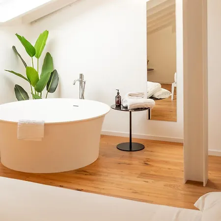招待所 Palazzo Sant' Agostino - Natural Comfort By The First 4*